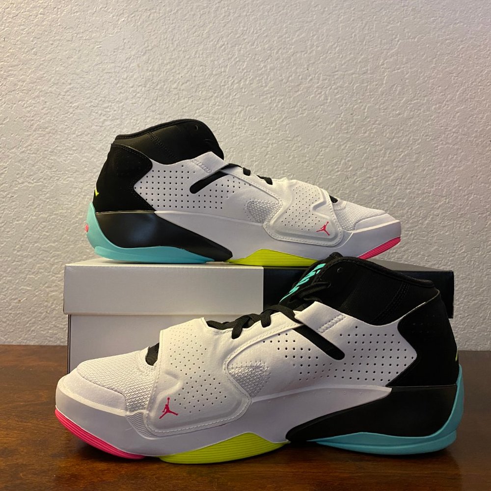 Jordan Zion 2 White Volt Dynamic Turquoise Basketball Shoes DO9161-107 BRAND NEW - Picture 2 of 5